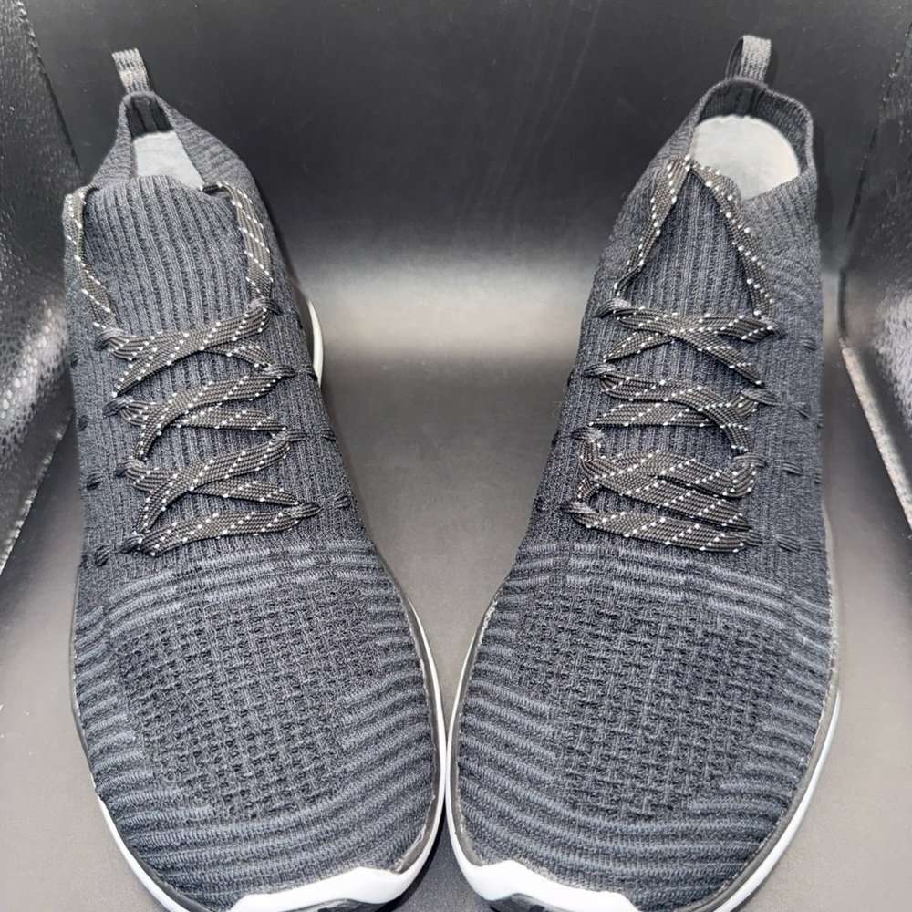 Size 7 - Under Armour Slingflex Rise Black White Wmns, 3000096-001, No Box